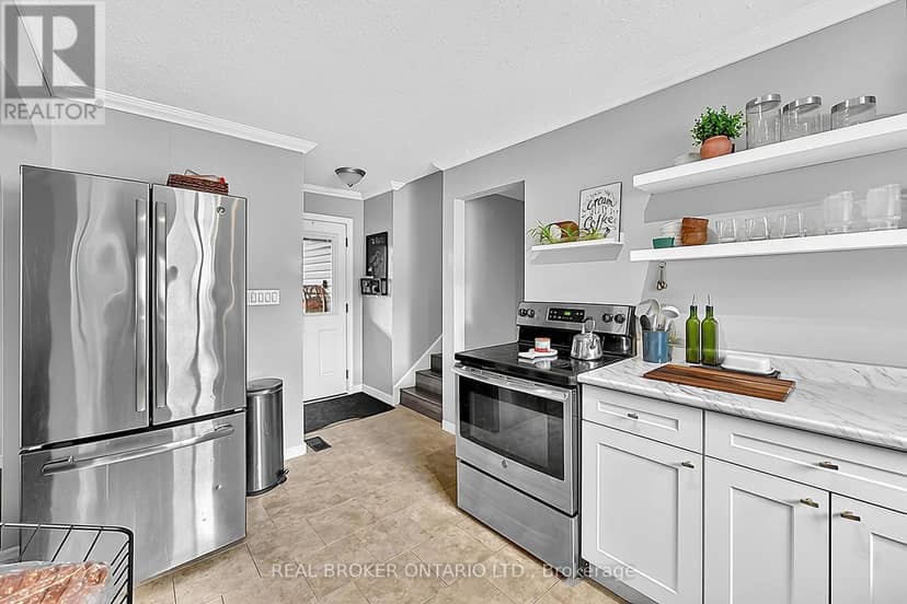 295 Crawford Street — photo 7 of 20