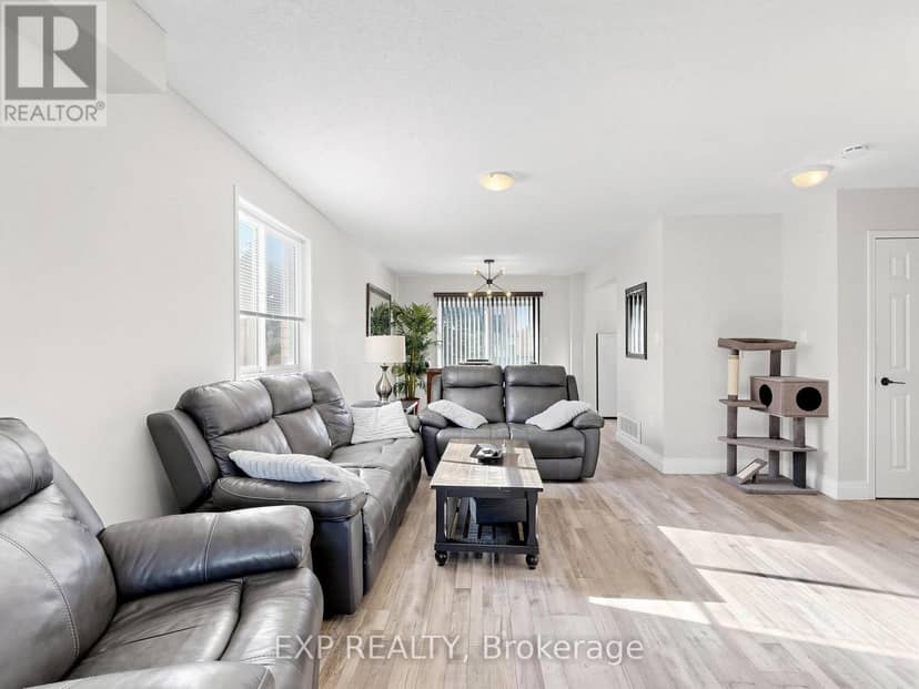 6 Booth Lane, Barrie, photo 3