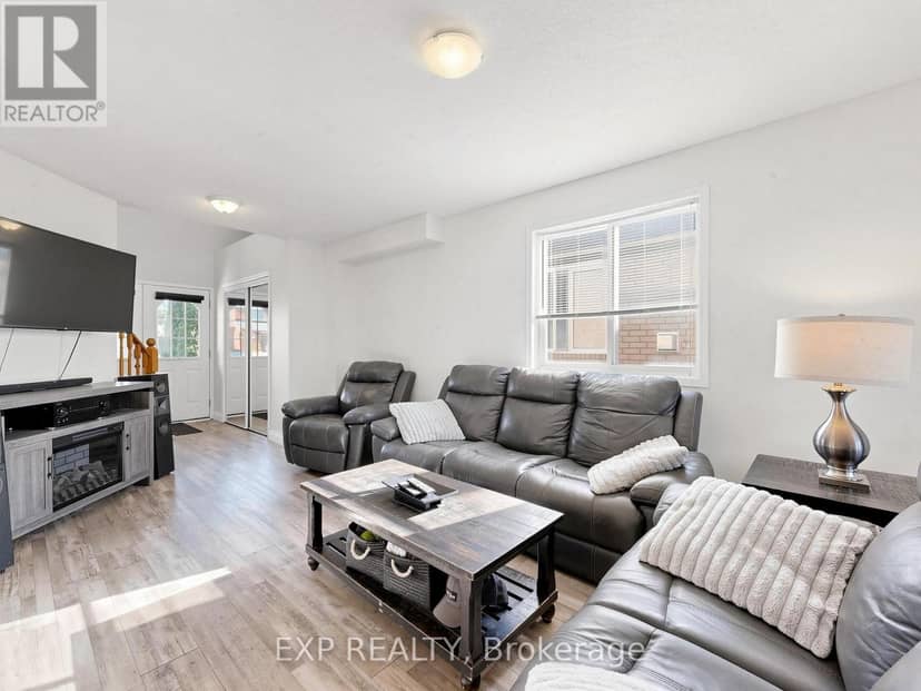 6 Booth Lane, Barrie, photo 6