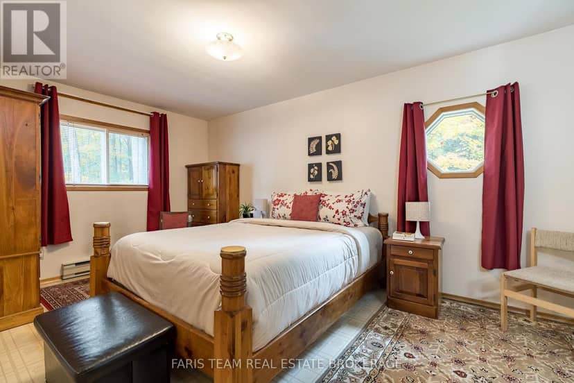 14 Chez Nous Avenue — photo 14 of 26