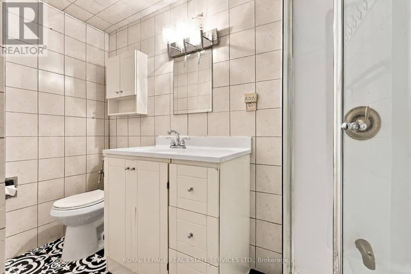 7179 Delmonte Crescent — photo 14 of 18