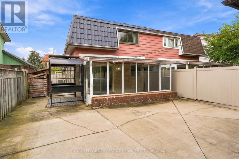 7179 Delmonte Crescent — photo 16 of 18