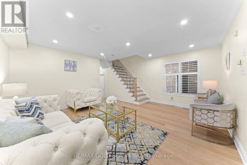 107 Crystalview Crescent, Brampton, photo 5