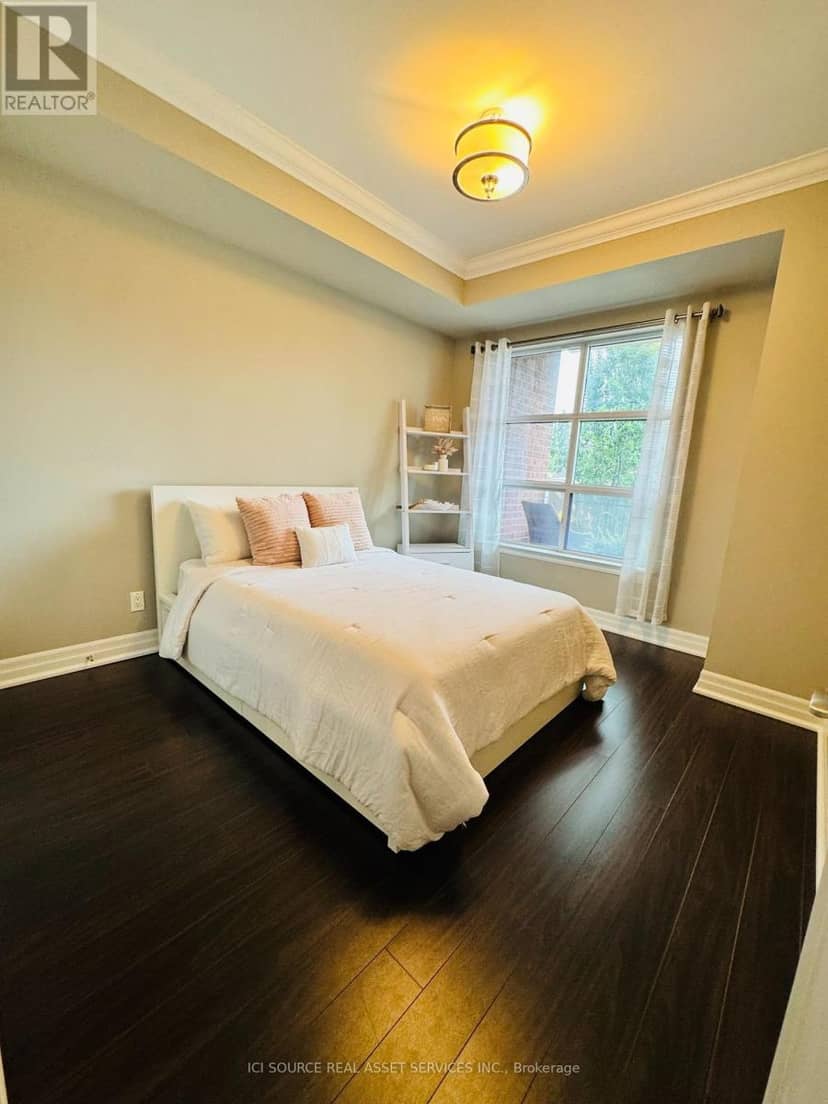 515 - 2855 Bloor Street W — photo 26 of 40