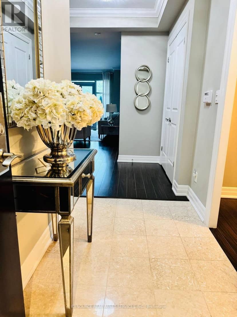 515 - 2855 Bloor Street W, Toronto, photo 3
