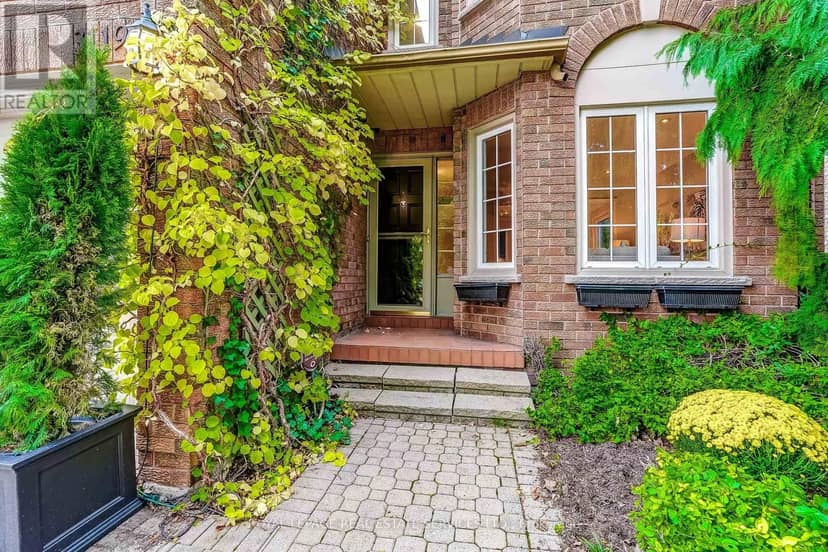 3119 Dover Crescent, Mississauga, photo 2