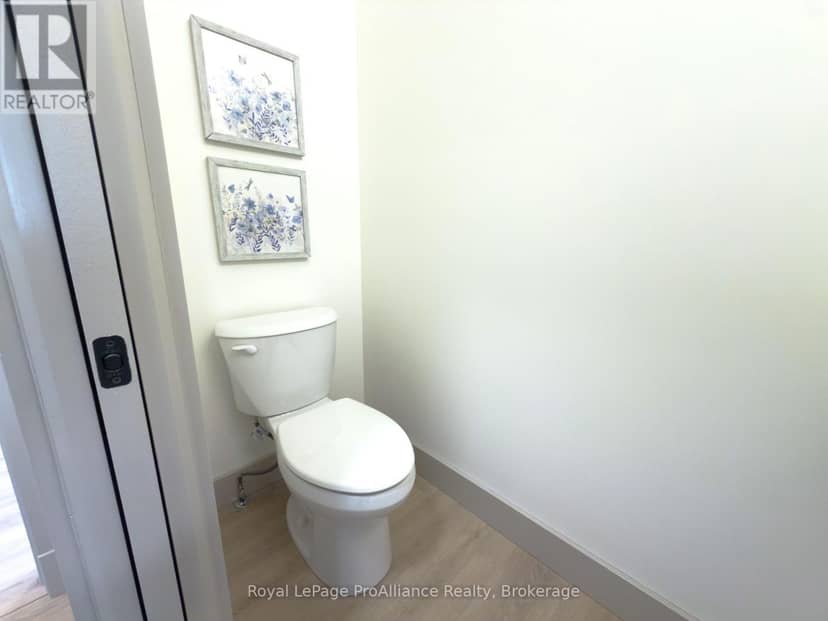 15 Willowbrook Street — photo 10 of 34