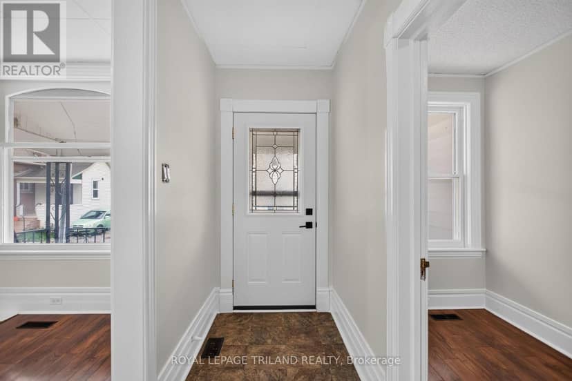 2.5 Antrim Street — photo 4 of 40