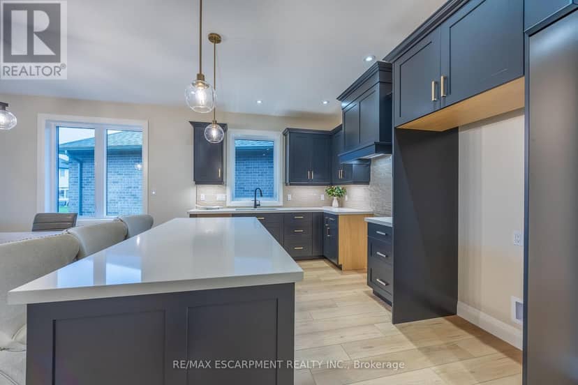 88 Craddock Boulevard — photo 8 of 28