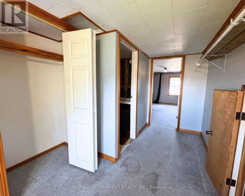 233 Talbot Street — photo 14 of 27