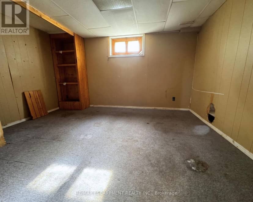 233 Talbot Street — photo 16 of 27
