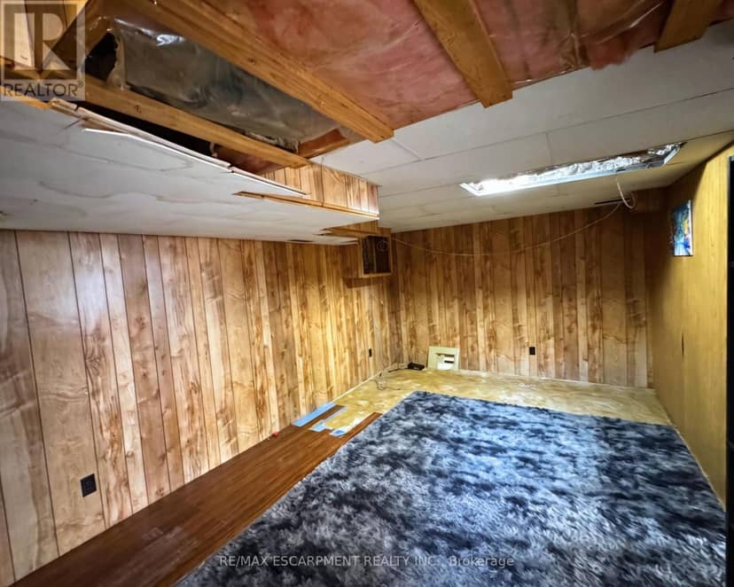 233 Talbot Street — photo 17 of 27