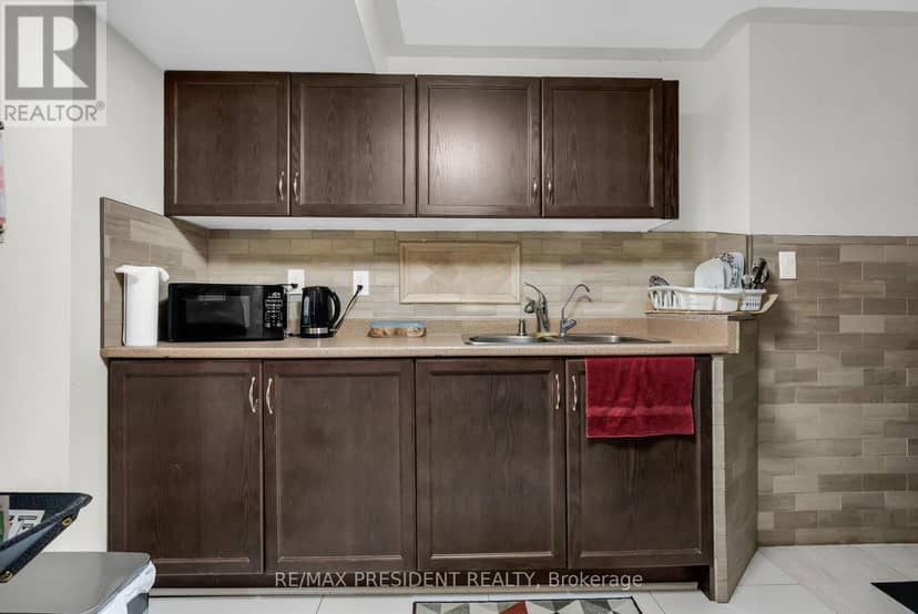 16 Canary Close — photo 40 of 40