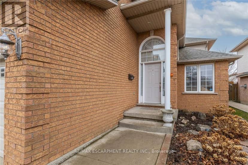 42 Hillgarden Drive — photo 3 of 40