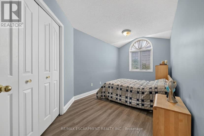 42 Hillgarden Drive — photo 38 of 40