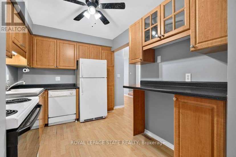 20 - 2 Royalwood Court — photo 20 of 40