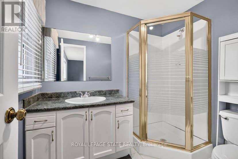 20 - 2 Royalwood Court — photo 30 of 40