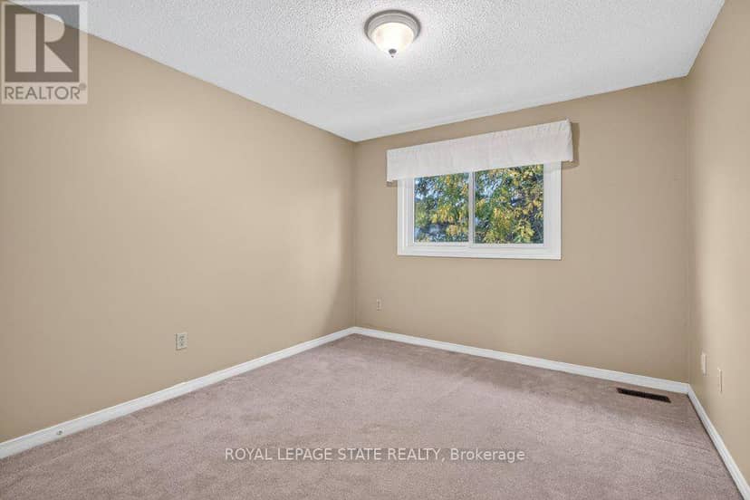 20 - 2 Royalwood Court — photo 31 of 40