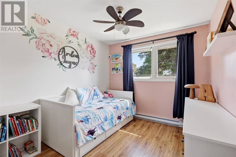63 Texas AVE — photo 18 of 40