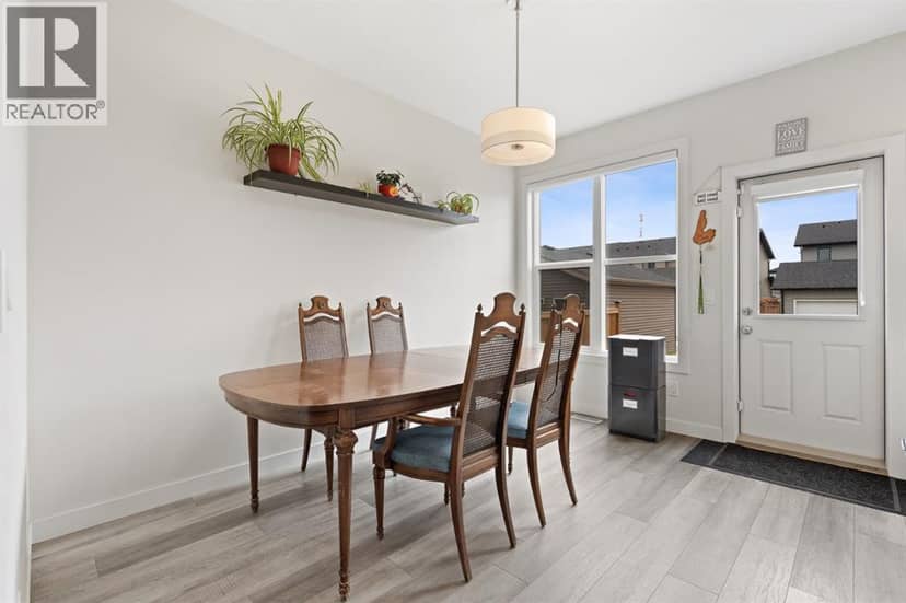 144 Belvedere Green SE — photo 12 of 40