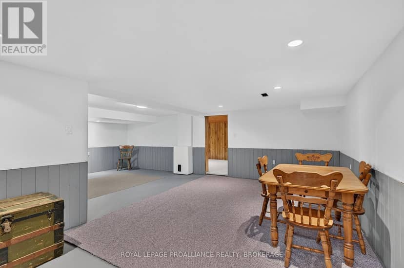 39 Fairfield Boulevard — photo 19 of 33