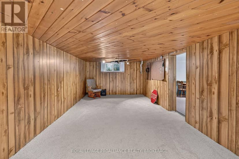 39 Fairfield Boulevard — photo 21 of 33