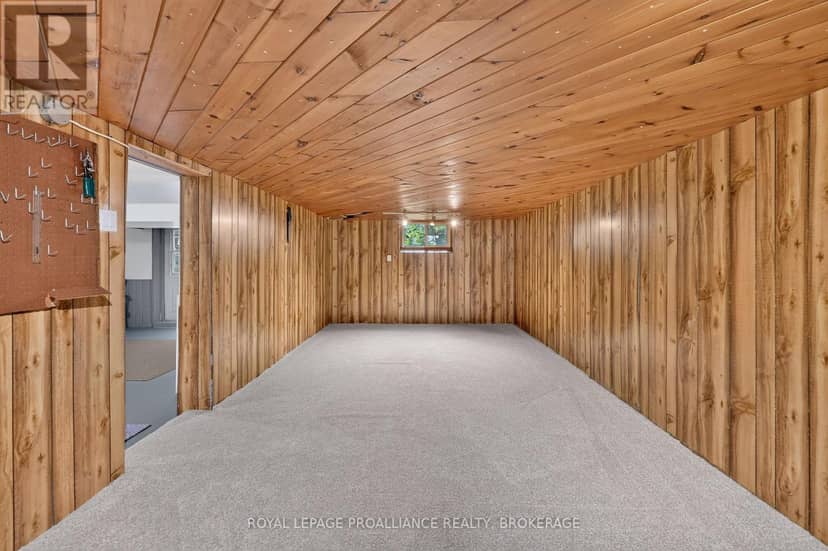 39 Fairfield Boulevard — photo 22 of 33
