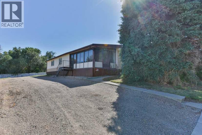 204 1 Street N, Lomond, photo 2