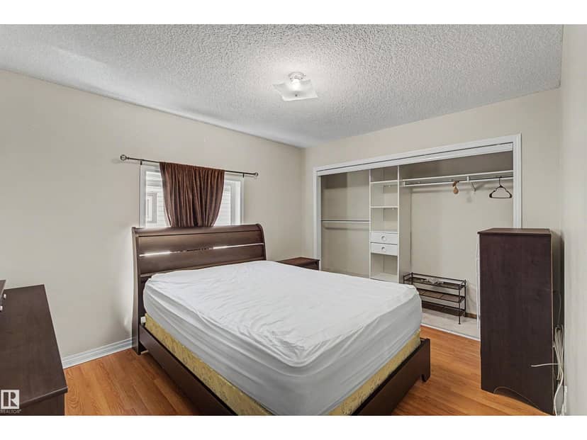 4233 116 AV NW — photo 10 of 30