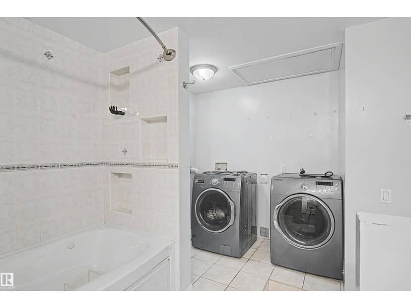 4233 116 AV NW — photo 12 of 30