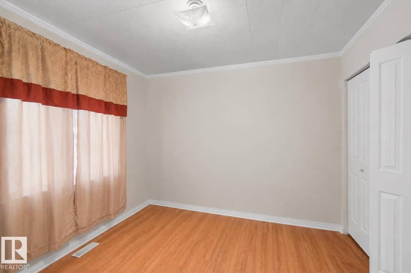 4233 116 AV NW — photo 14 of 30