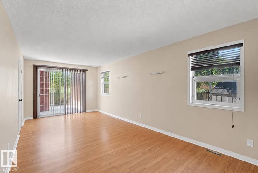 4233 116 AV NW — photo 16 of 30