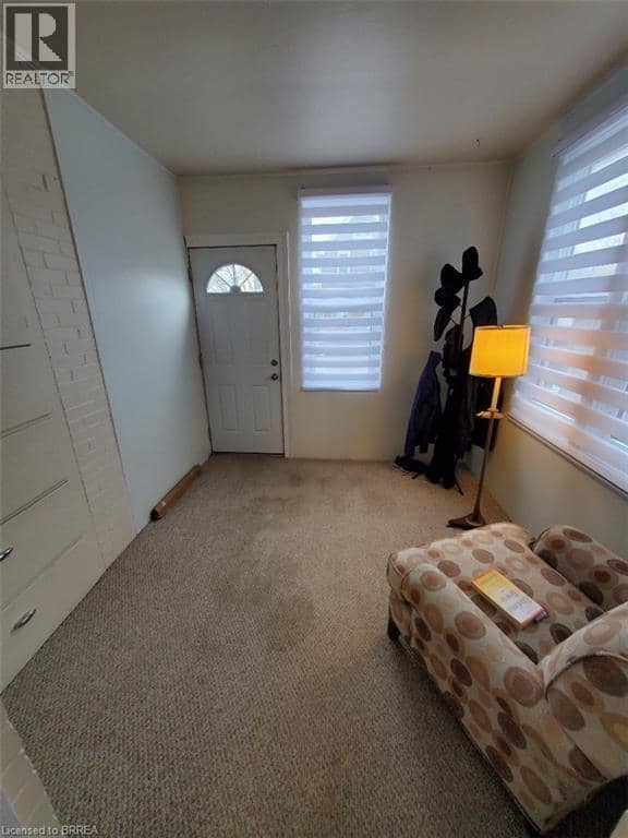 86 VICTORIA Street, Brantford, photo 5