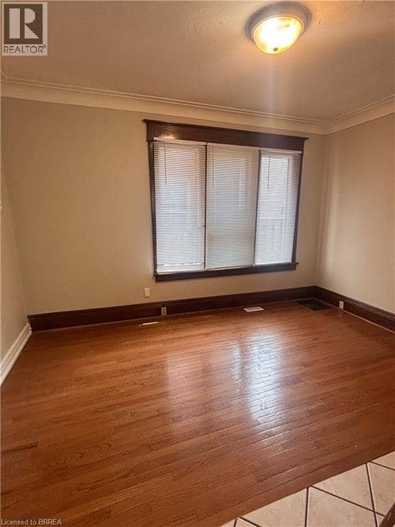 47 GREY Street, Brantford, photo 7