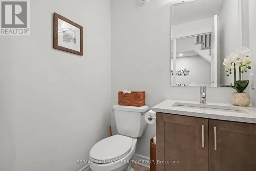 756 Cairn Crescent — photo 9 of 39