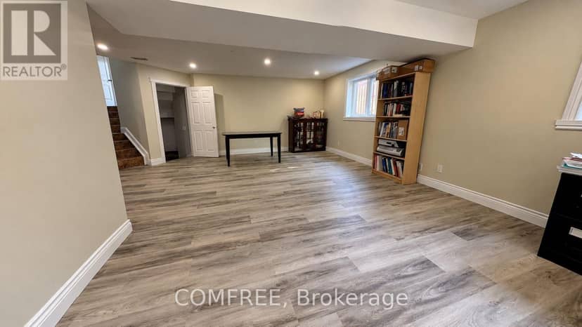 8 Marshwoods Boulevard — photo 29 of 40