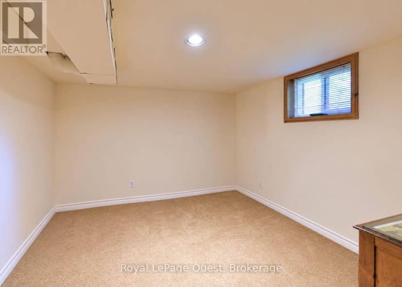 17 Hughes Road E — photo 21 of 23