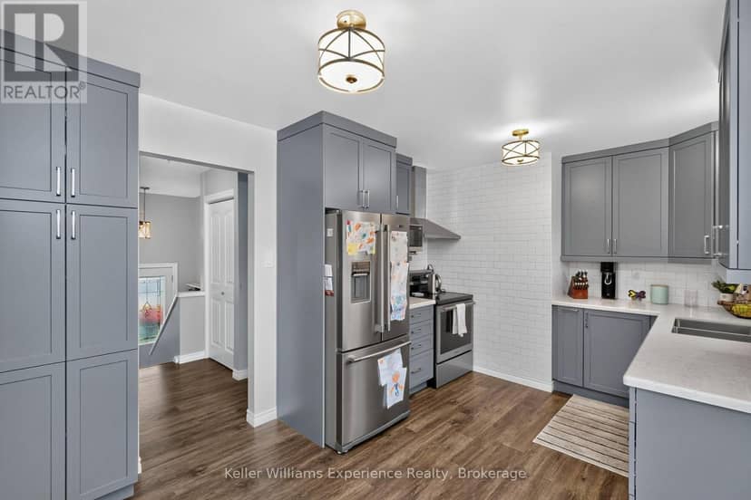 681 Harvey Avenue — photo 9 of 35