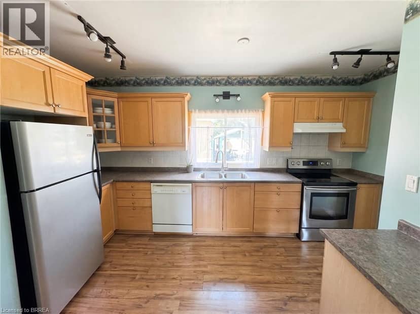 92 MARY Street, Brantford, photo 6