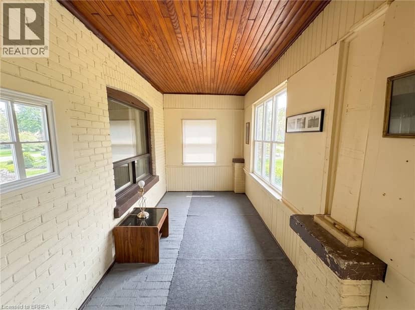 92 MARY Street, Brantford, photo 3