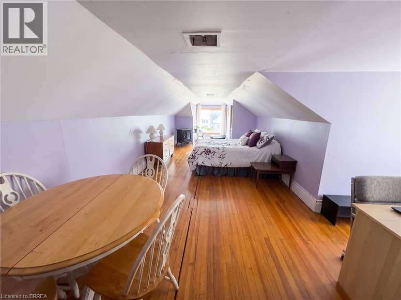 92 MARY Street — photo 9 of 15