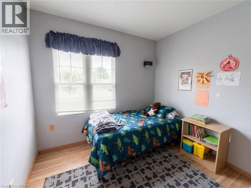 92 MARY Street, Brantford, photo 5