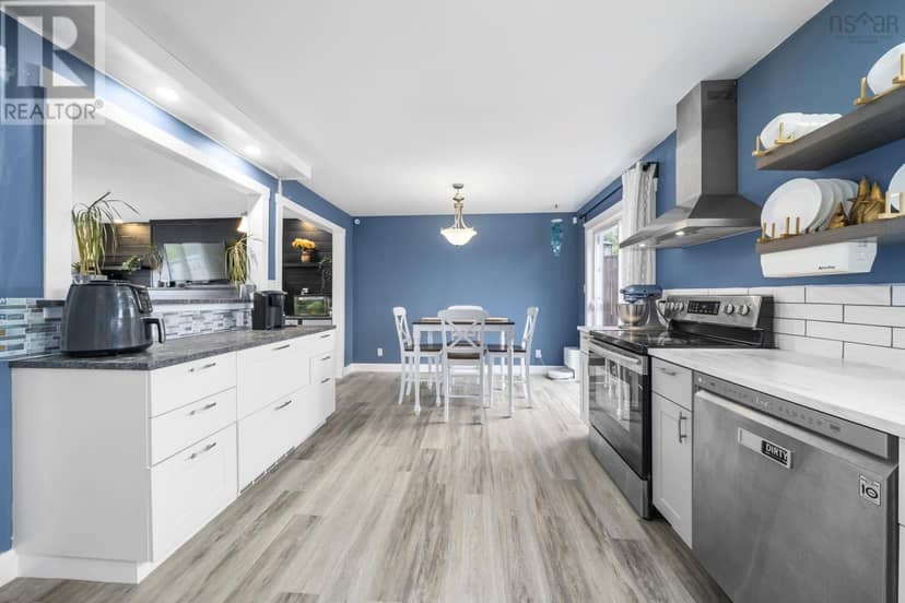 114 Romkey Drive — photo 18 of 40