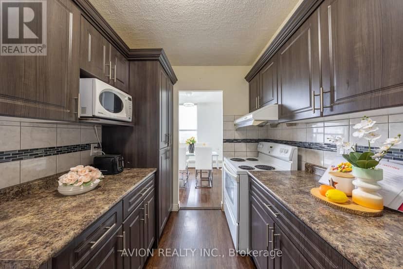 1911 - 5 Parkway Forest Drive — photo 13 of 33