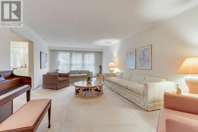 35 Tofino Crescent — photo 14 of 40