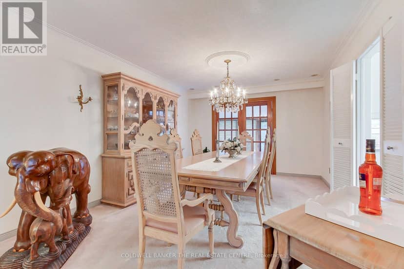 35 Tofino Crescent — photo 15 of 40