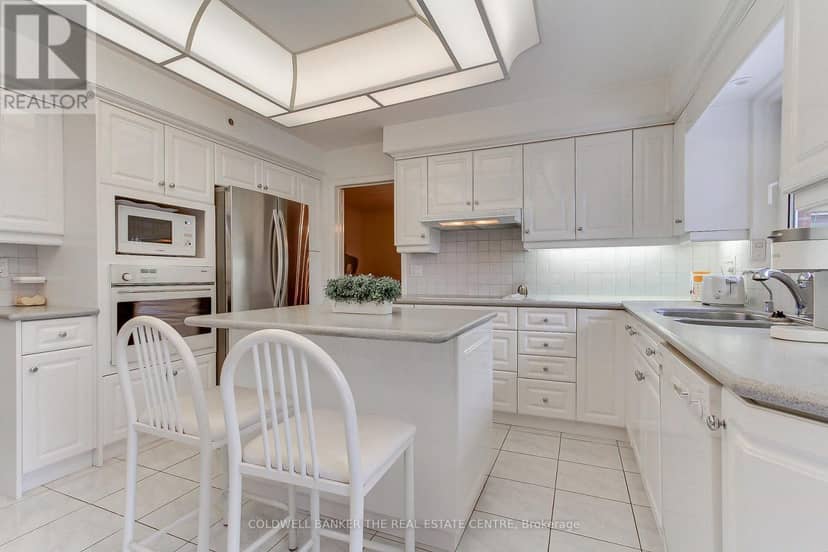 35 Tofino Crescent — photo 19 of 40
