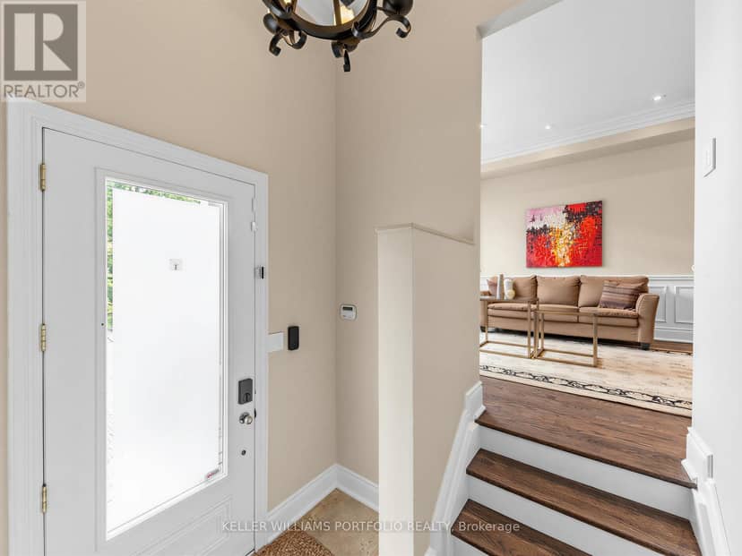 21 Albertus Avenue, Toronto, photo 4