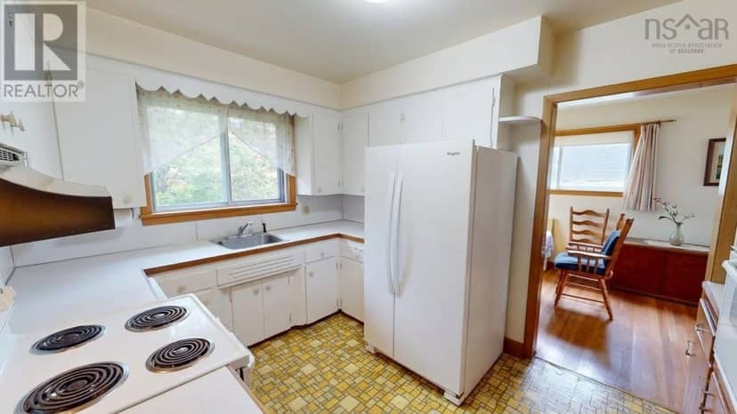 33 Anderson Street — photo 5 of 16