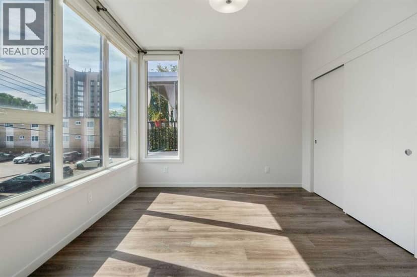 210, 317 22 Avenue SW — photo 16 of 28